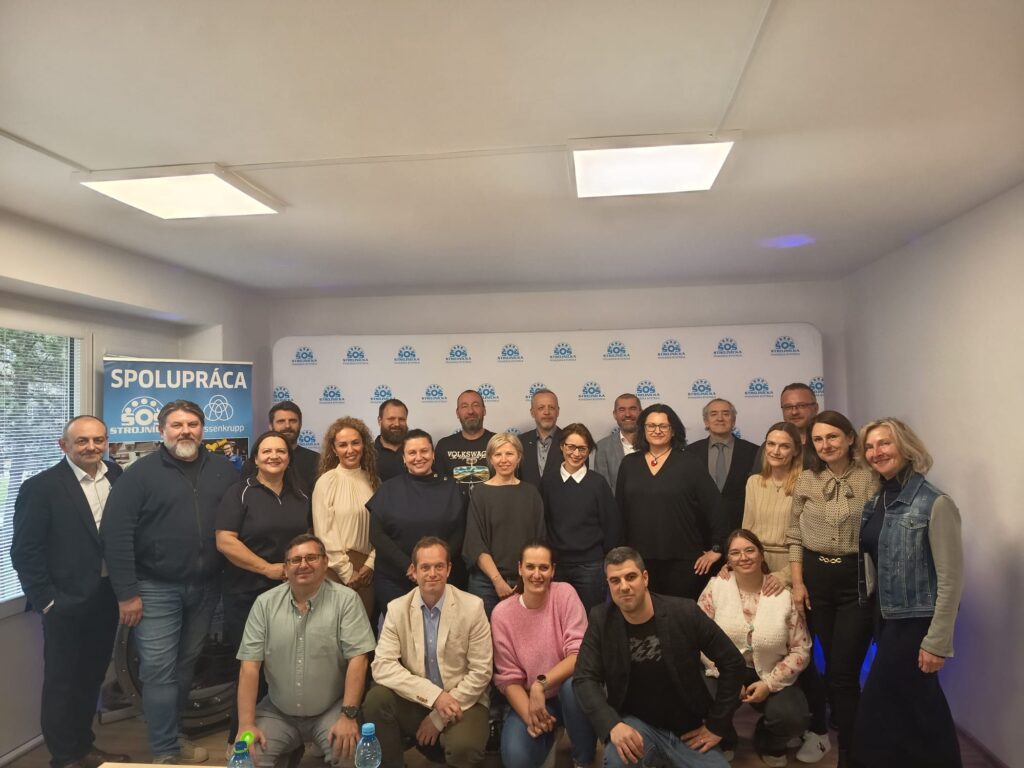 Spoločná fotky z rokovania