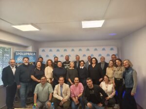 Spoločná fotky z rokovania